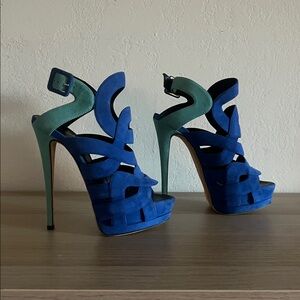 Vero Cuoio Blue and Teal Strappy Heels